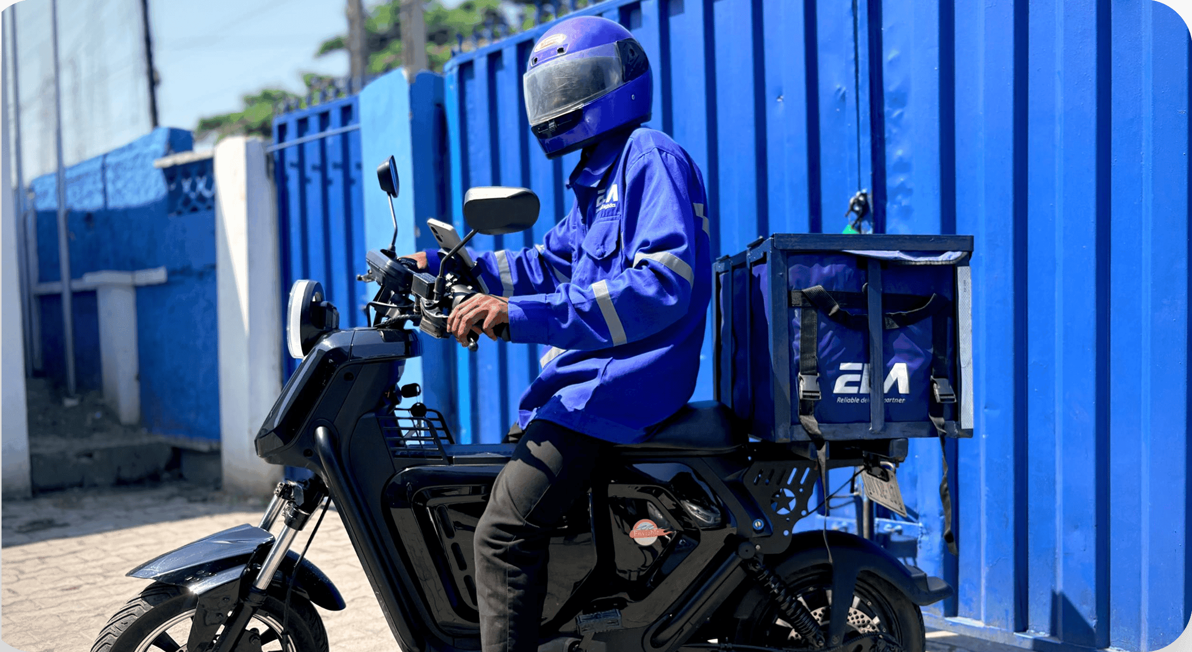 Eatables rider with delivery bag